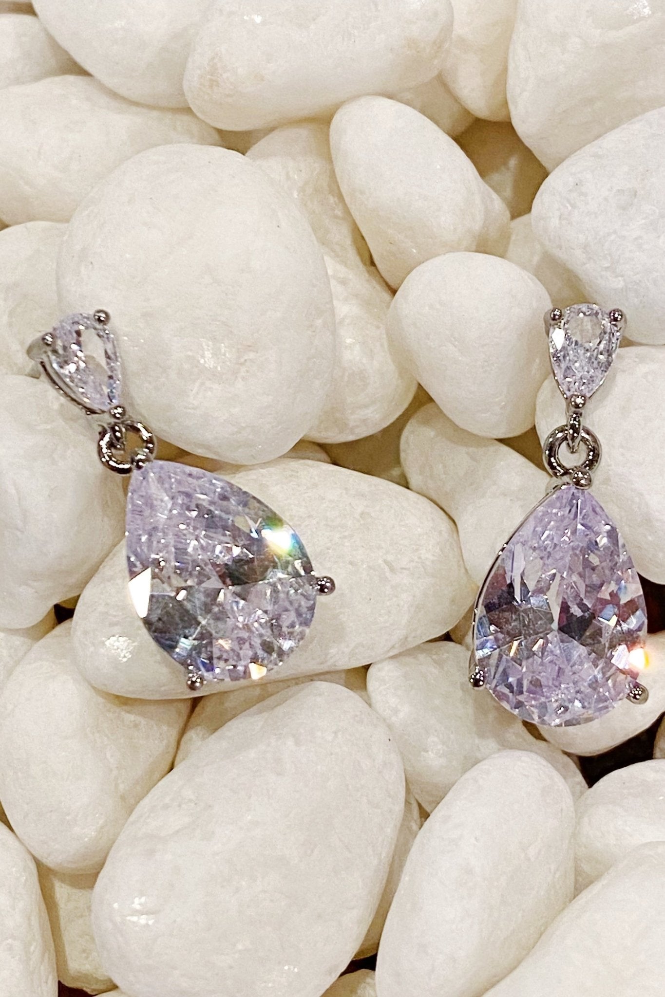Crystal Clear Teardrop Earrings - Bijoux Majestique Jewelry