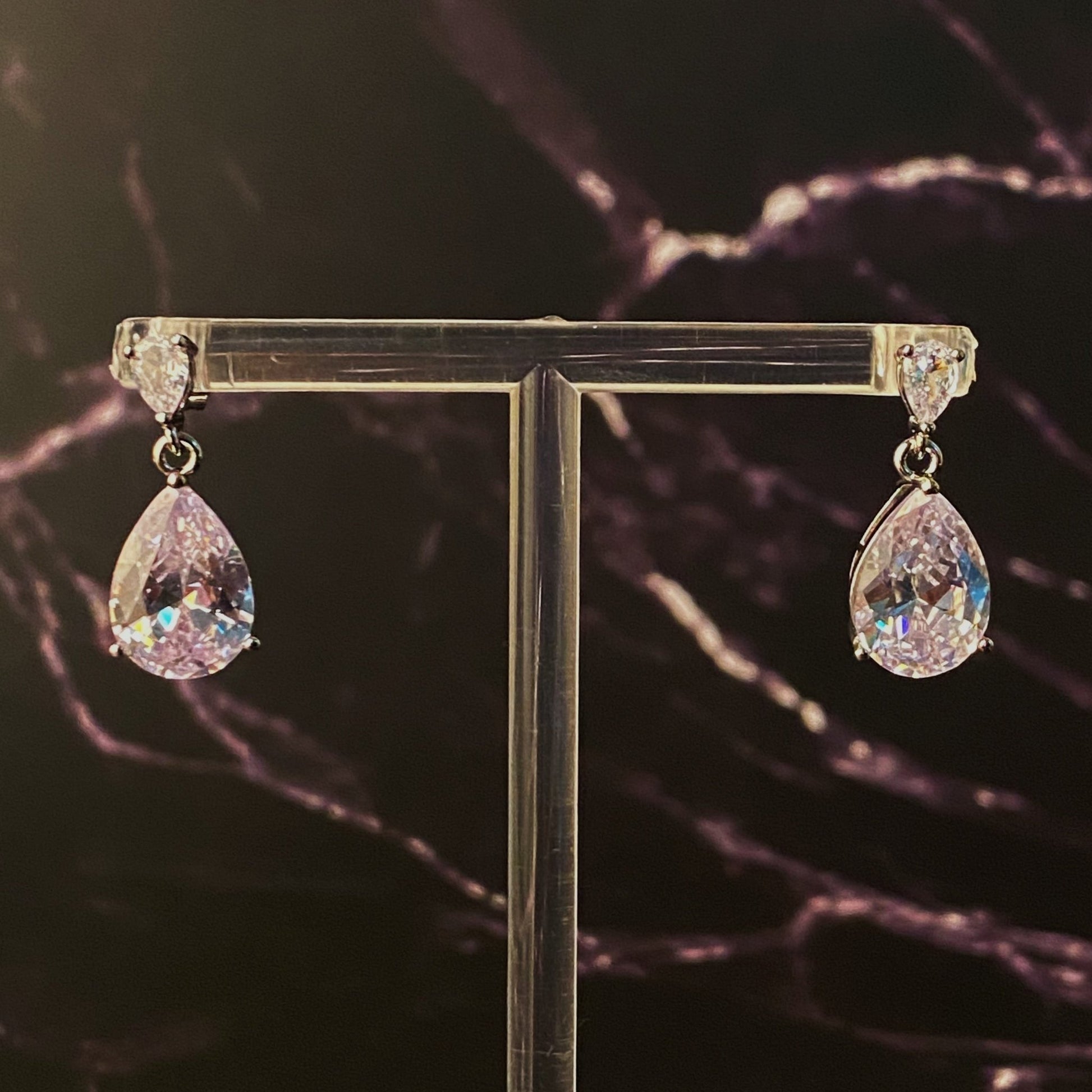 Crystal Clear Teardrop Earrings - Bijoux Majestique Jewelry